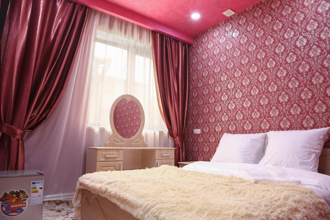 Lovely Hotel In Centre Ереван Экстерьер фото